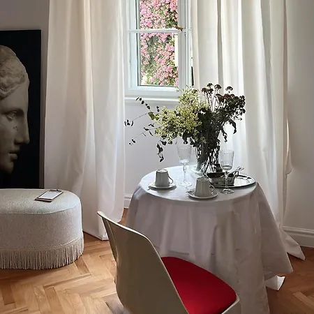 Apartment 22suitedreamer