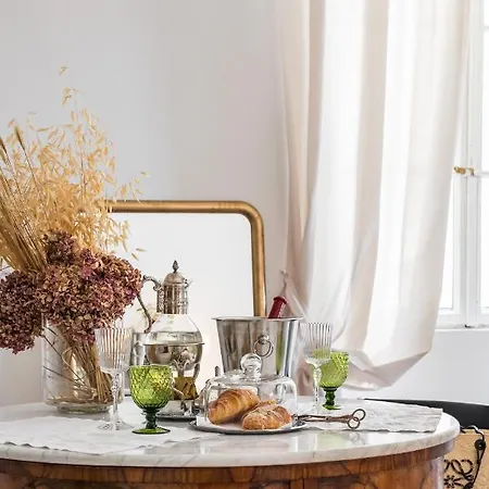 Apartment 22suitedreamer Split